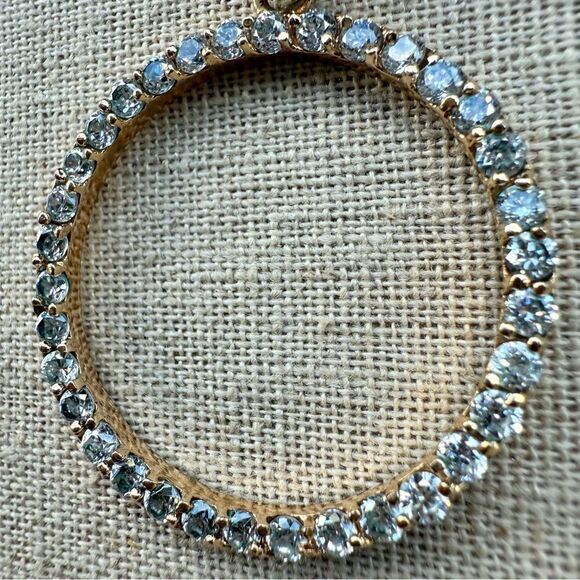 STUNNING LARGE GOLDTONE CRYSTAL CIRCLE PENDANT ✨ - Picture 16 of 17
